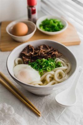 うどん かきたま - 麺と卵の調和が生む無限の可能性